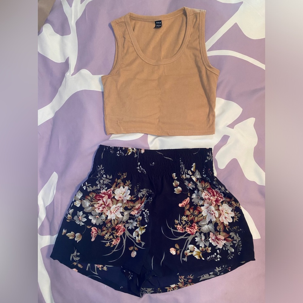 NWOT Shein shorts and crop top set.